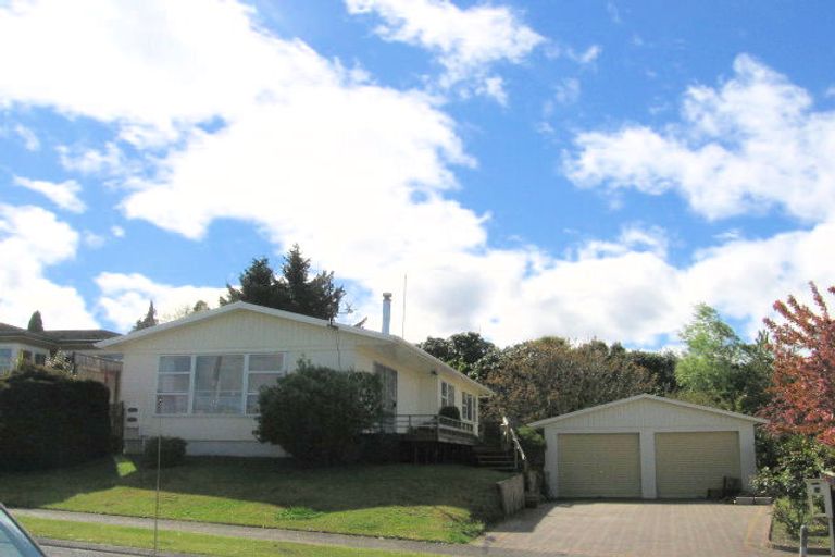 Photo of property in 13 Beachman Grove, Hilltop, Taupo, 3330