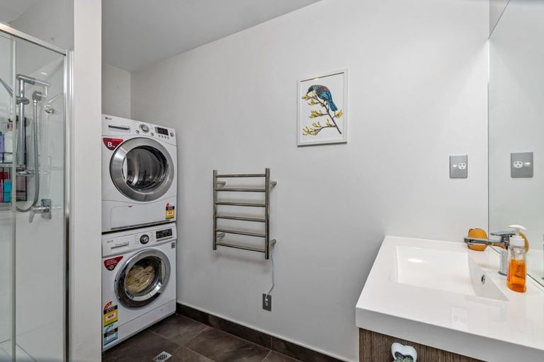 Photo of property in 5/13 Windy Ridge Road, Glenfield, Auckland, 0629