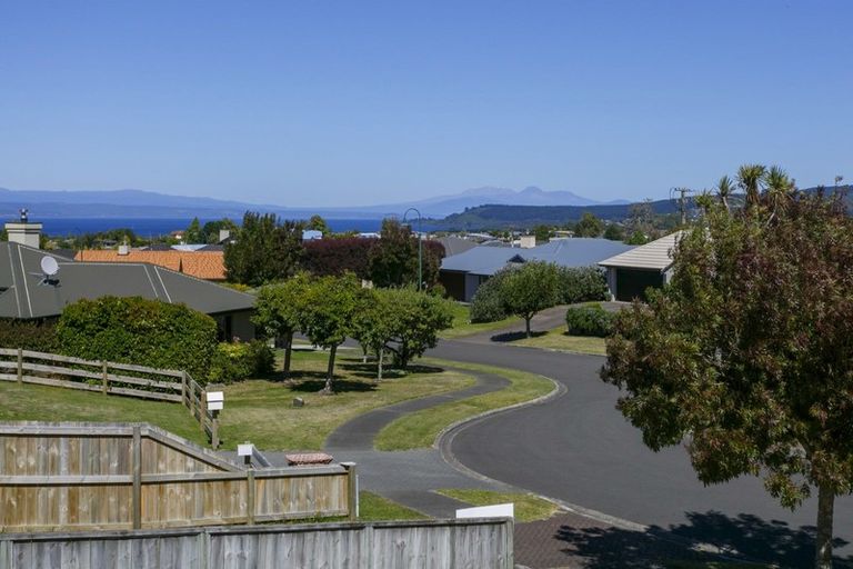 Photo of property in 11 Carpentras Way, Nukuhau, Taupo, 3330