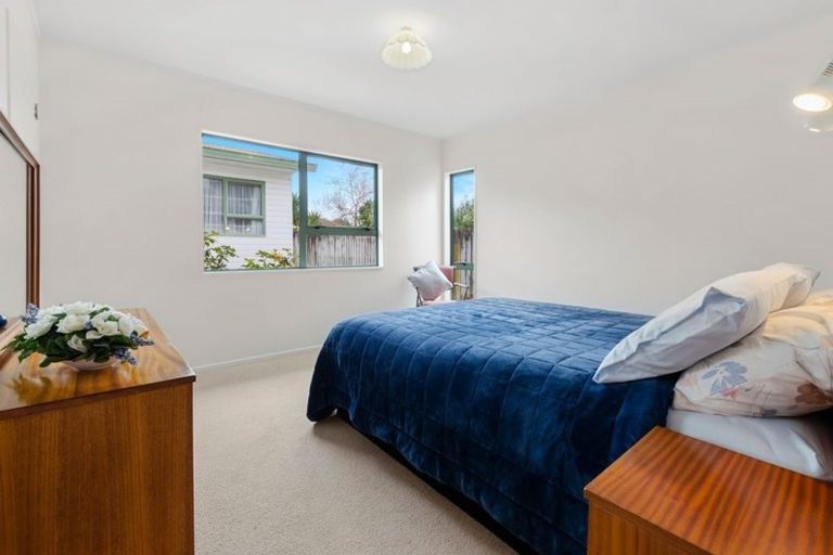 Photo of property in 2/21 Alexander Street, Papakura, 2110