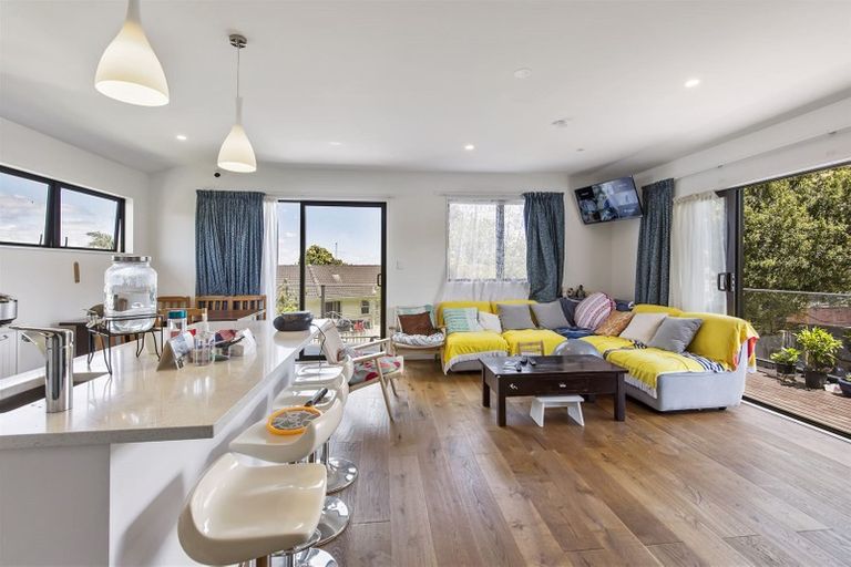 Photo of property in 103 Hutchinsons Road, Bucklands Beach, Auckland, 2014