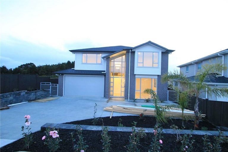 Photo of property in 11 Maka Terrace, Orewa, 0931
