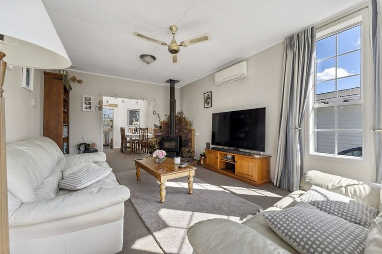 Photo of property in 37 Essex Street, Vogeltown, New Plymouth, 4310