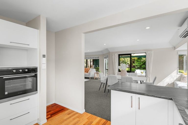 Photo of property in 2/155 Centaurus Road, Saint Martins, Christchurch, 8022