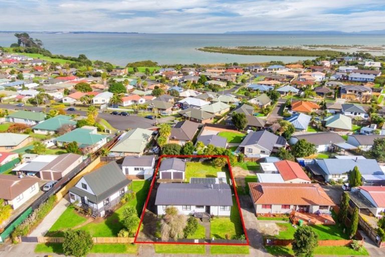 Photo of property in 163 Finlayson Avenue, Clendon Park, Auckland, 2103