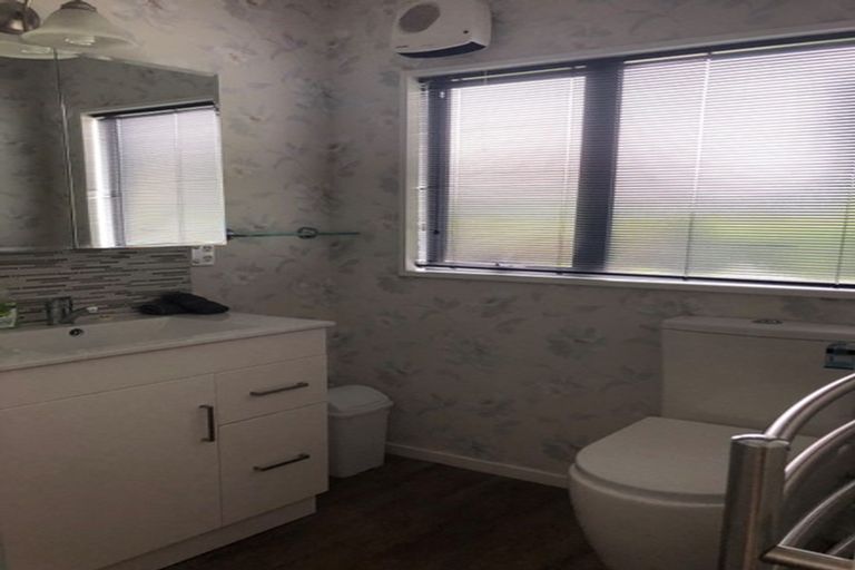 Photo of property in 2/165 Peverel Street, Riccarton, Christchurch, 8041