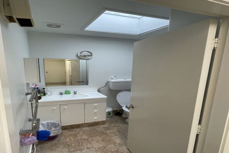 Photo of property in 4/124 Campbell Street, Karori, Wellington, 6012