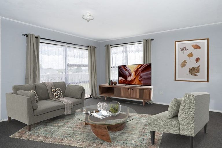 Photo of property in 28 Beauchamp Drive, Massey, Auckland, 0614