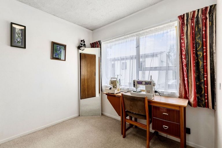 Photo of property in 2/4 Celina Place, Browns Bay, Auckland, 0630