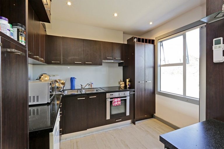 Photo of property in The Terraces, 11/9 Humber Street, Pandora, Napier, 4110