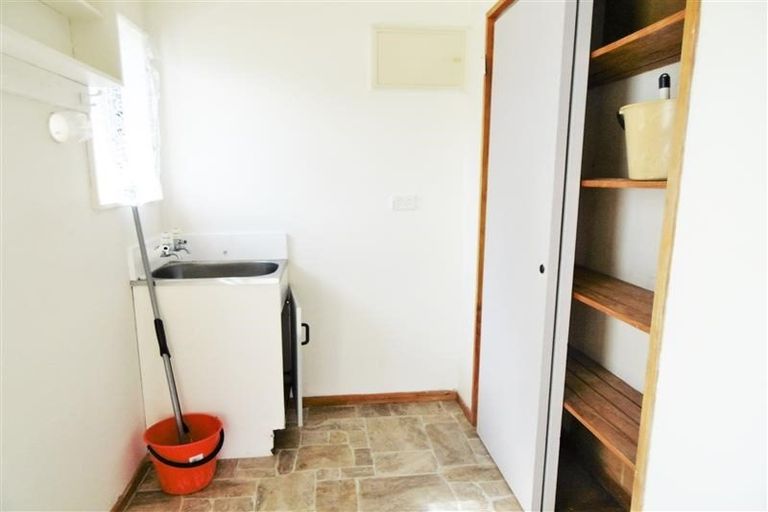 Photo of property in 10 Emery Grove, Bayview, Auckland, 0629