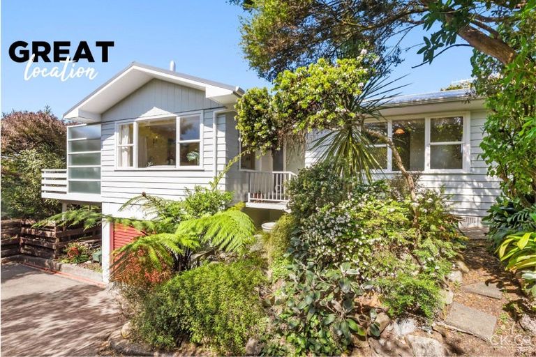 Photo of property in 10 Cedar Street, Maungaraki, Lower Hutt, 5010