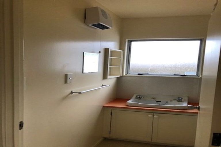 Photo of property in 3 Shepherds Road, Papakura, 2110