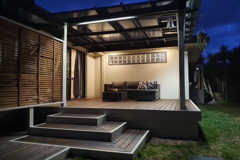 Photo of property in 32 Les Fisher Place, Pukekohe, 2120