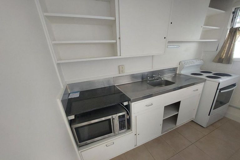 Photo of property in Balmoral Court, 1/130a Balmoral Road, Mount Eden, Auckland, 1024