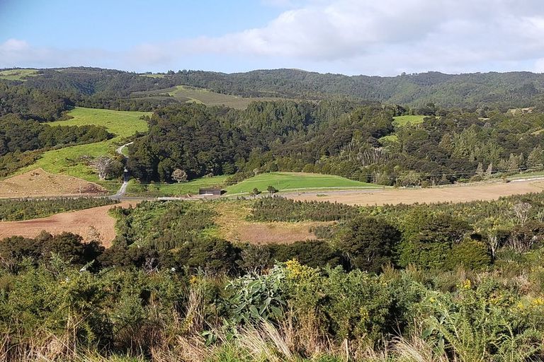 Photo of property in 653 Millbrook Road, Waipu, 0582