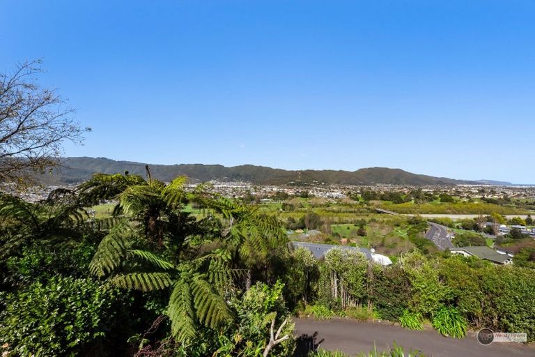 Photo of property in 3 Sunshine Crescent, Kelson, Lower Hutt, 5010