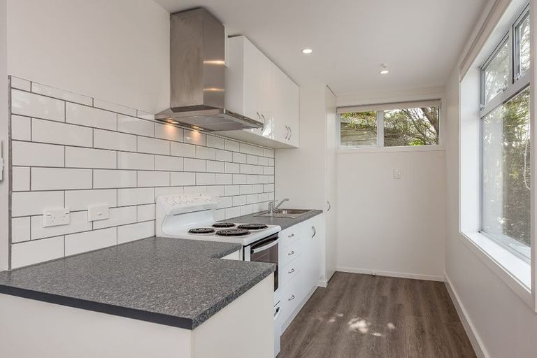 Photo of property in 2/25 Kitchener Terrace, Johnsonville, Wellington, 6037