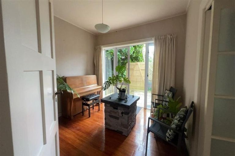 Photo of property in 6 Umere Crescent, Ellerslie, Auckland, 1051