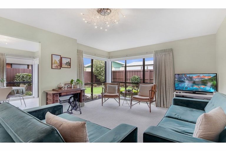 Photo of property in 147a Hawthornden Road, Avonhead, Christchurch, 8042