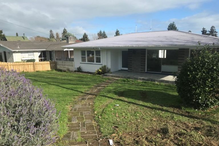 Photo of property in 8 Ohaupo Road, Hamilton Lake, Hamilton, 3204