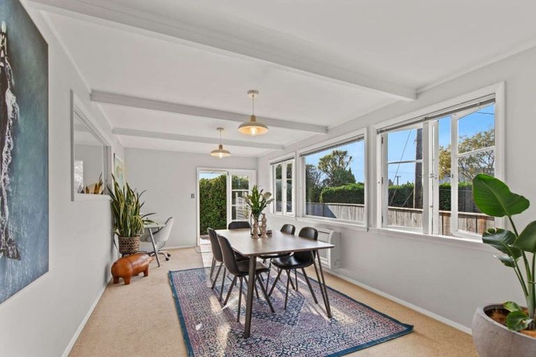 Photo of property in 11 College Street, College Estate, Whanganui, 4500