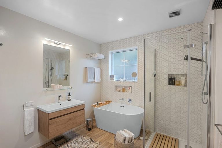 Photo of property in 4 Rubens Place, Burnside, Christchurch, 8053