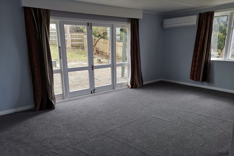 Photo of property in 30 Hukatai Street, Elsdon, Porirua, 5022