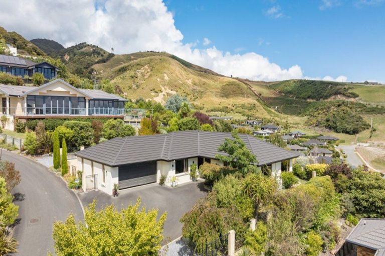 Photo of property in 16 Springlea Heights, Atawhai, Nelson, 7010