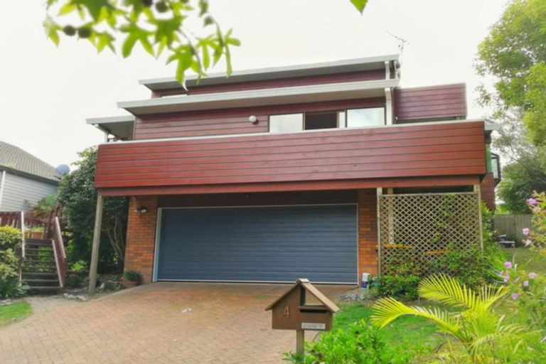 Photo of property in 4 Oystergrove Road, West Harbour, Auckland, 0618