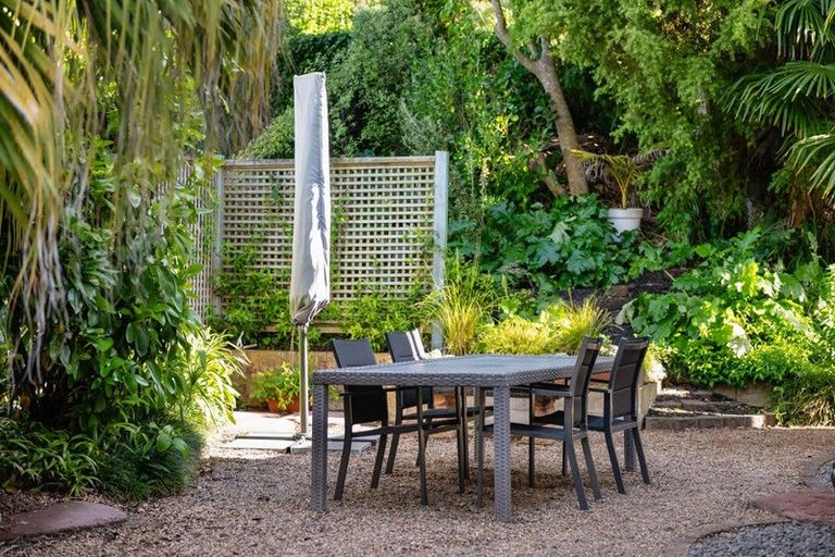 Photo of property in 2 Minchin Crescent, St Andrews, Hamilton, 3200