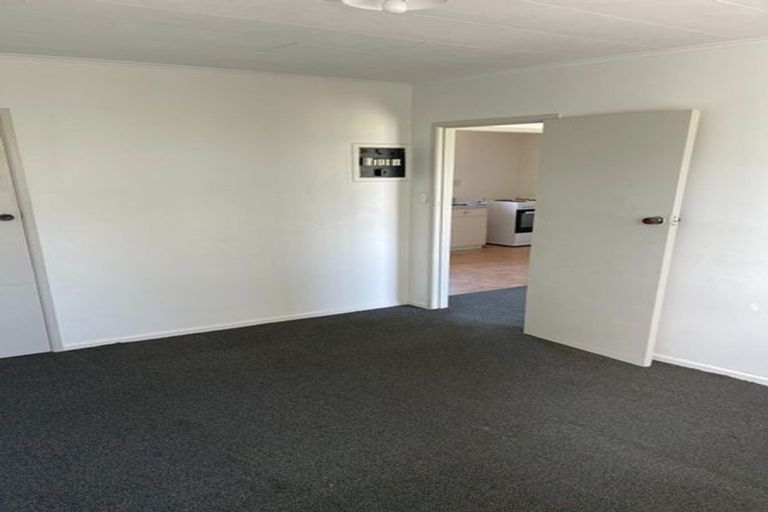 Photo of property in 16 Birdwood Road, Pukekohe, 2120