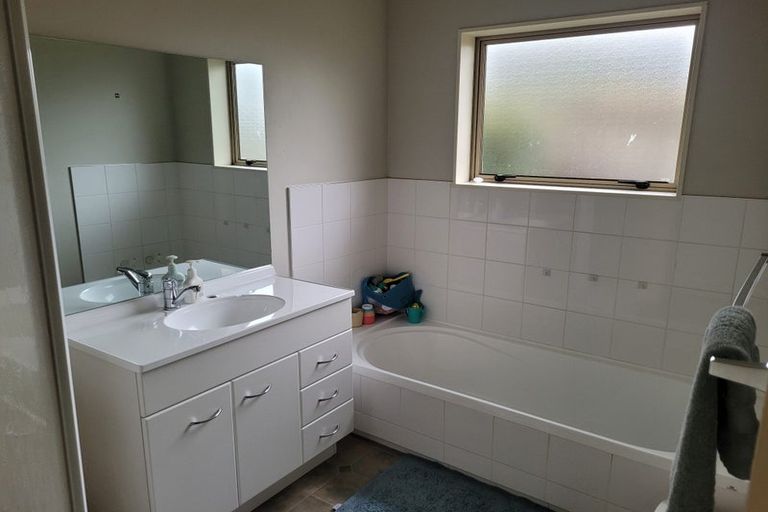 Photo of property in 14 Northmeadow Drive, Rototuna, Hamilton, 3210