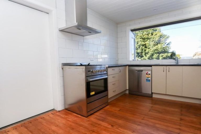 Photo of property in 24 Minifie Avenue, Melville, Hamilton, 3206