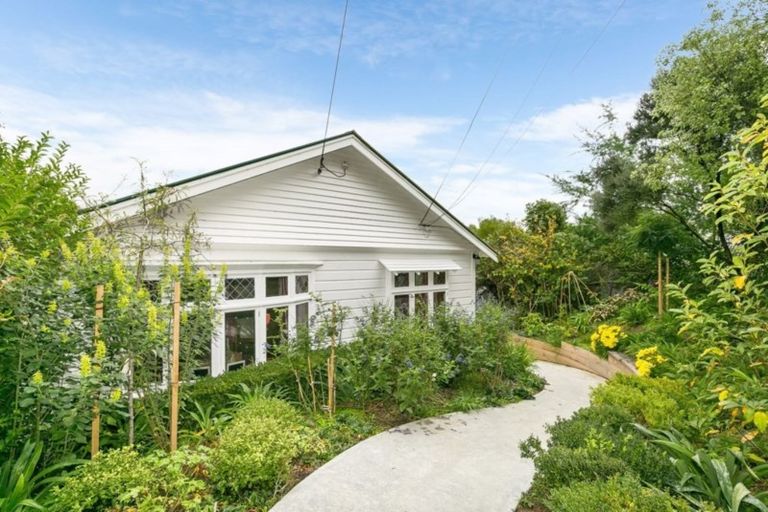 Photo of property in 6 Weld Street, Wadestown, Wellington, 6012