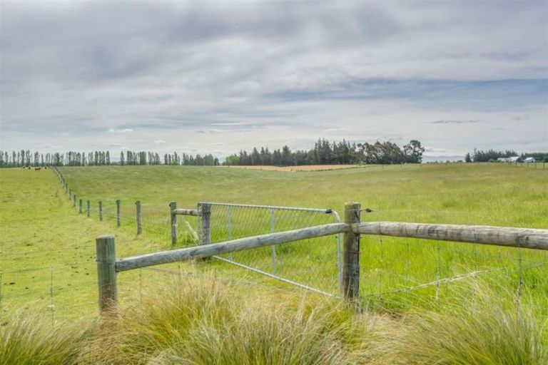 Photo of property in 61 Loburn Whiterock Road, Loburn, Rangiora, 7472