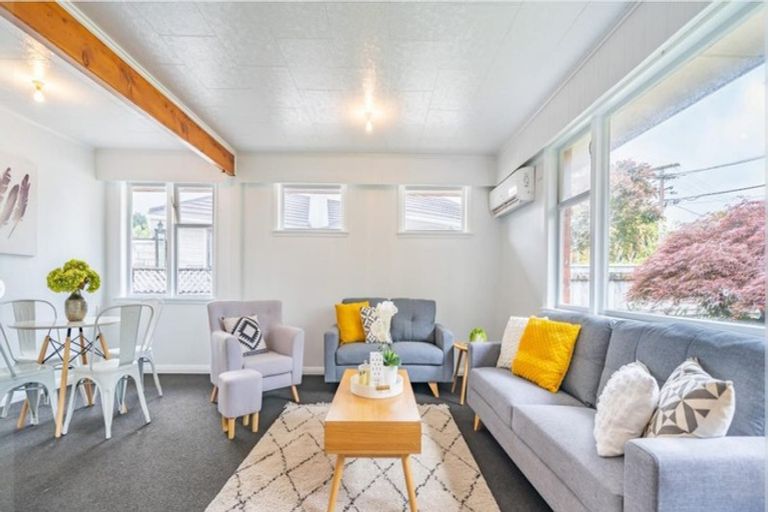 Photo of property in 11 Montgomery Crescent, Clouston Park, Upper Hutt, 5018