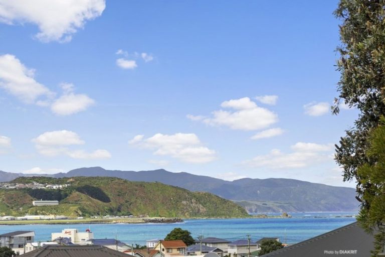Photo of property in 174 Sutherland Road, Lyall Bay, Wellington, 6022