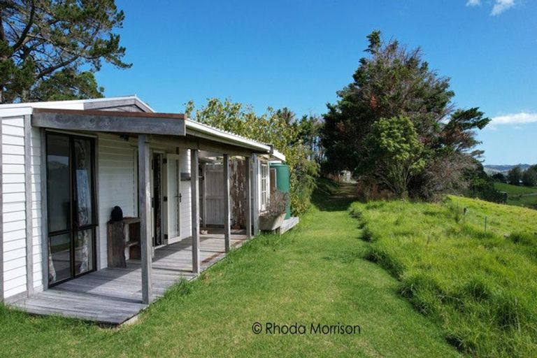 Photo of property in 208 Petley Road, Paparoa, 0571