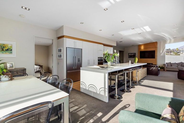 Photo of property in 37a Bay View Road, Kelvin Heights, Queenstown, 9300