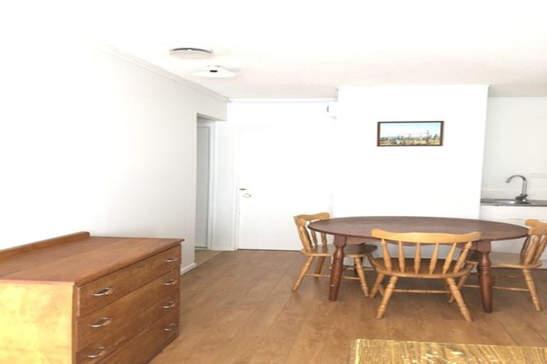 Photo of property in 1/3 Quebec Road, Milford, Auckland, 0620