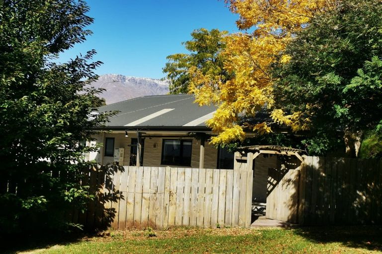 Photo of property in 10 Innes Place, Arrowtown, 9302