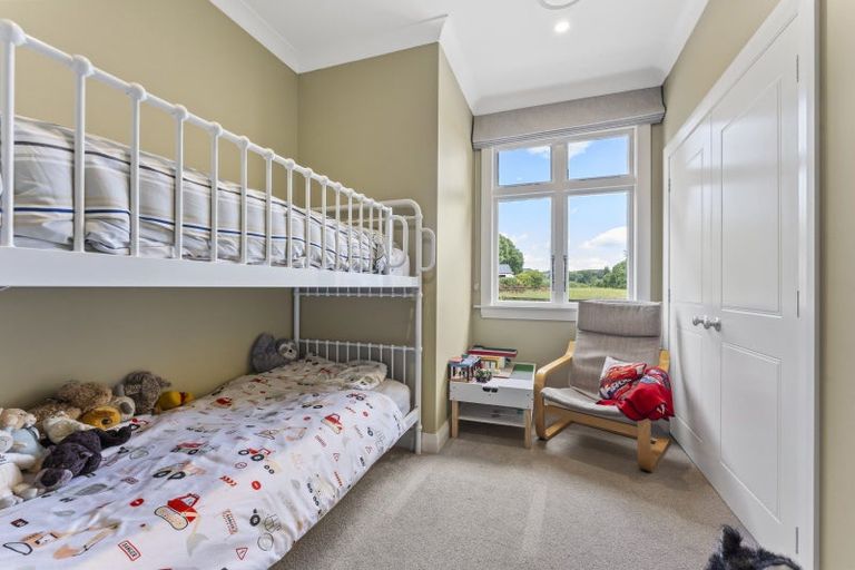 Photo of property in 32 Cambridge Street, Pahiatua, 4910