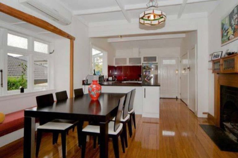 Photo of property in 13a Irirangi Road, Greenlane, Auckland, 1061
