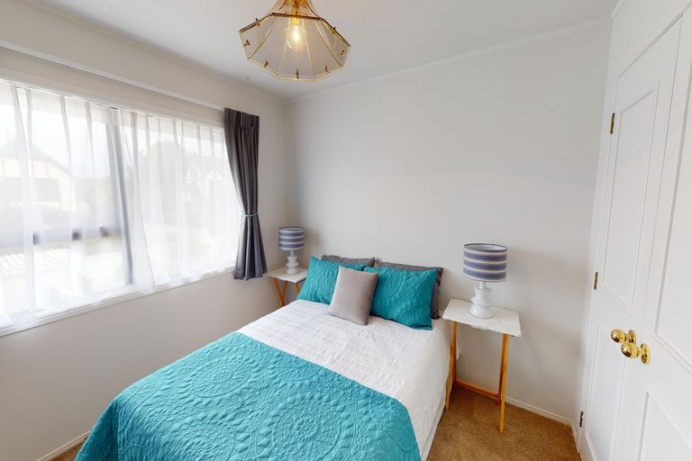 Photo of property in 147 Walter Strevens Drive, Conifer Grove, Takanini, 2112