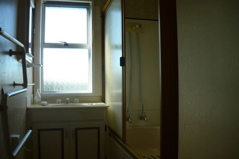 Photo of property in 15 Rhodes Street, Waimate, 7924