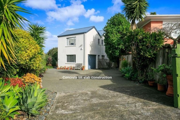 Photo of property in 1/37 Holland Road, Hillcrest, Auckland, 0627