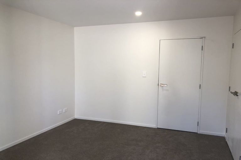 Photo of property in 30/9 Schnapper Rock Road, Greenhithe, Auckland, 0632