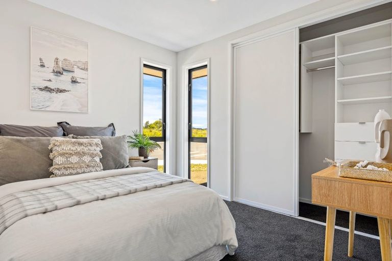 Photo of property in 21 Woodford Avenue, Woodend, 7610