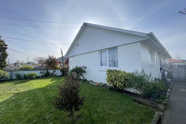 Photo of property in 11 Mattingley Street, Aranui, Christchurch, 8061